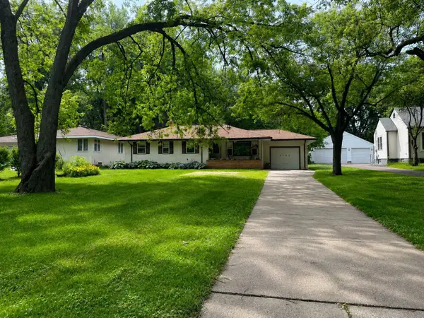 2080 Nebraska Avenue E, Saint Paul, MN 55119