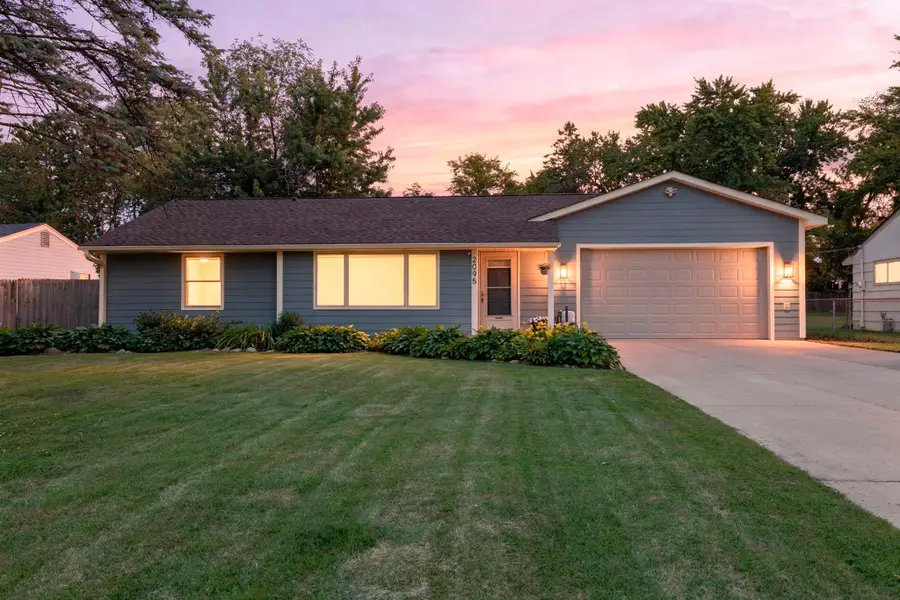 2095 Blomquist Avenue, White Bear Lake, MN 55110 - #2
