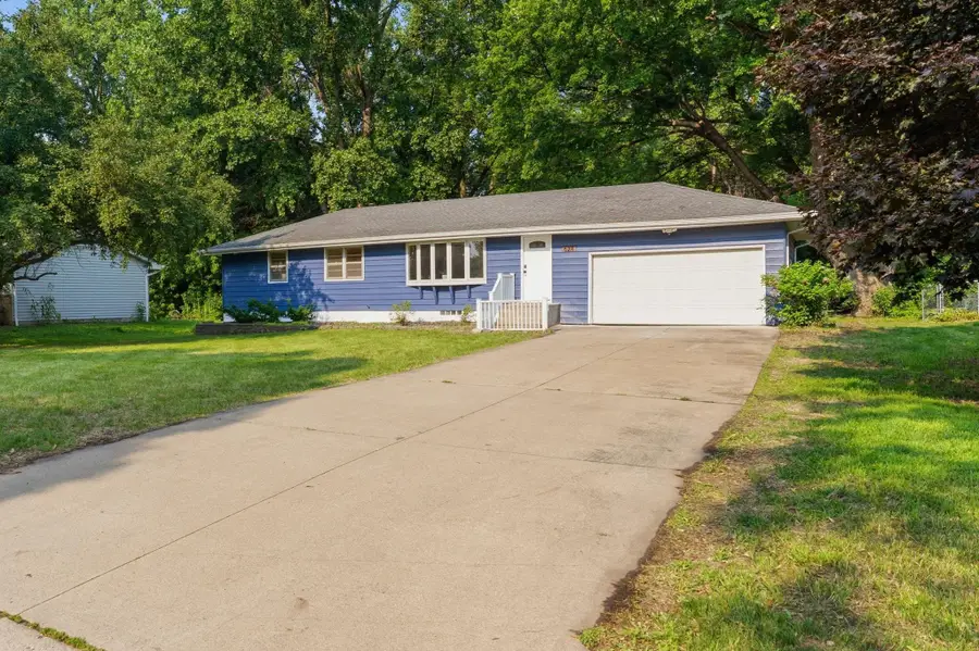 624 20th Avenue Nw, Saint Paul, MN 55112 - #2