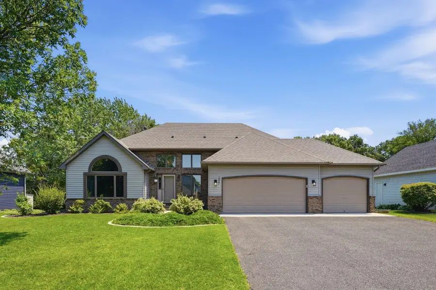 1827 Hydram Avenue N, Oakdale, MN 55128 - #2