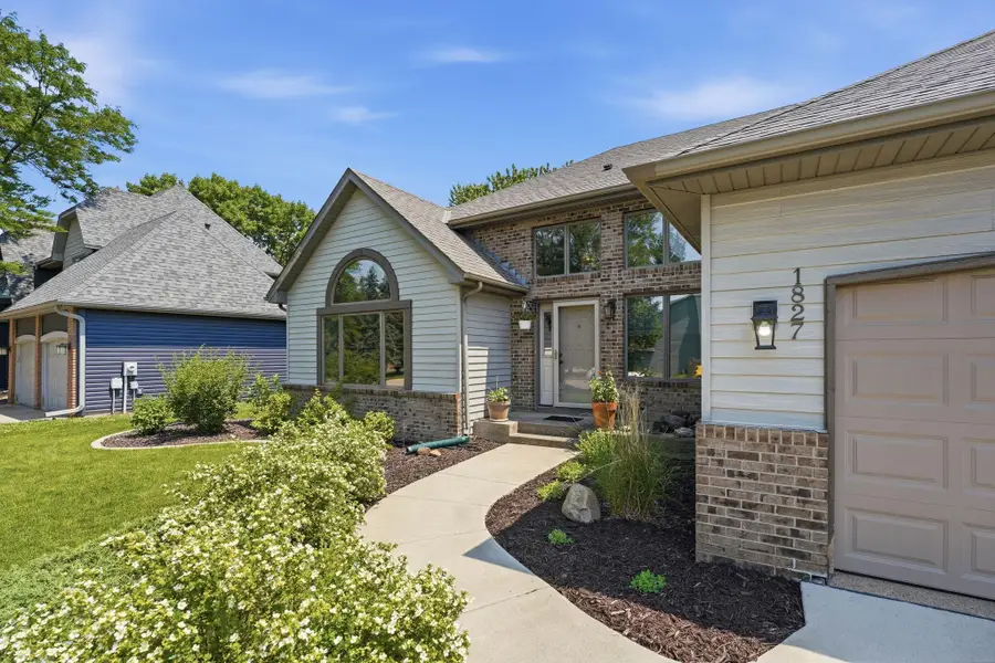 1827 Hydram Avenue N, Oakdale, MN 55128 - #3