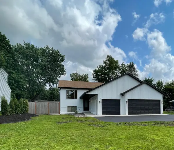 2011 Lake View Drive, Prior Lake, MN 55352