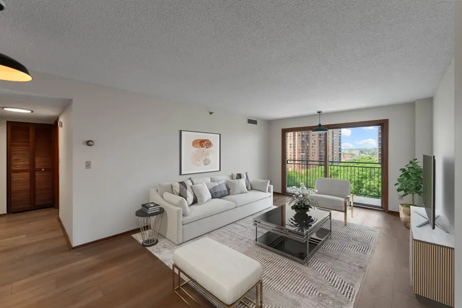 1225 Lasalle Avenue #1106, Minneapolis, MN 55403 - #2