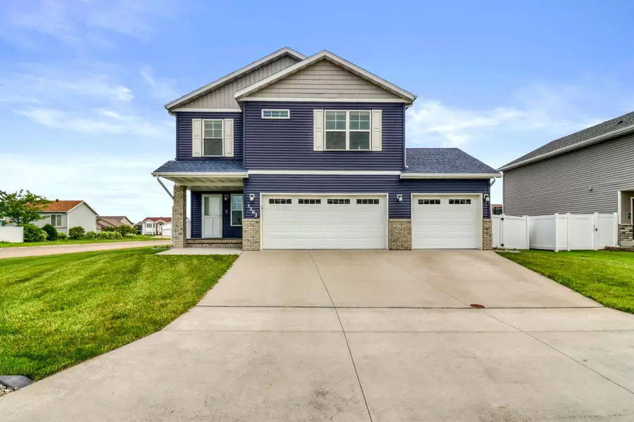 1202 Southwood Drive, Dilworth, MN 56529 - #3
