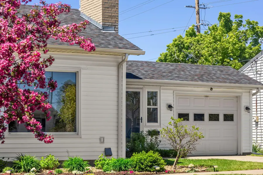3722 Rhode Island Avenue S, Saint Louis Park, MN 55426 - #3