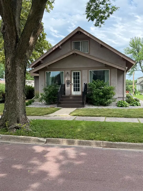 417 E Wyoming Street, Redwood Falls, MN 56283