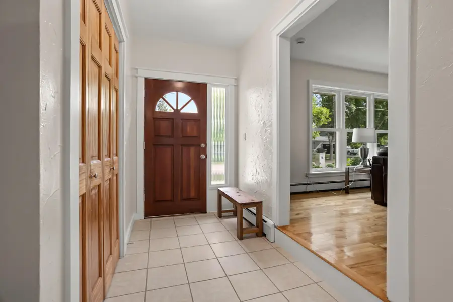 210 29th Avenue N, Fargo, ND 58102 - #3