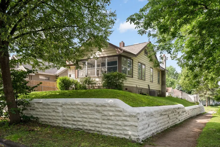 837 Pedersen Street, Saint Paul, MN 55119 - #2