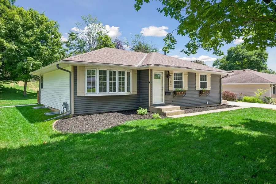 8209 Beard Road, Bloomington, MN 55431 - #3