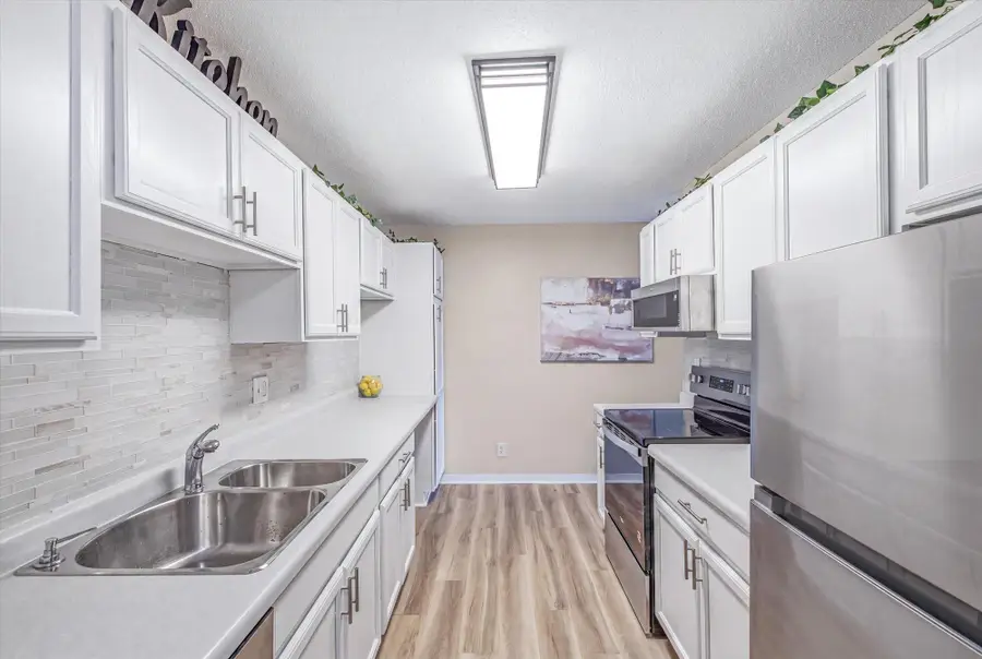 132 Demont Avenue #221, Little Canada, MN 55117 - #2