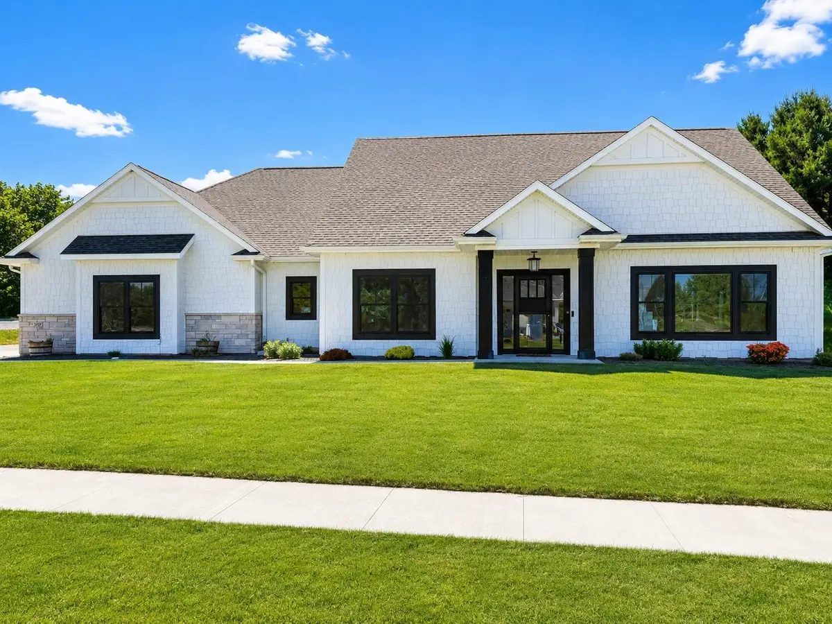 2009 Oscar Drive Ne, Rochester, MN 55906 - #1