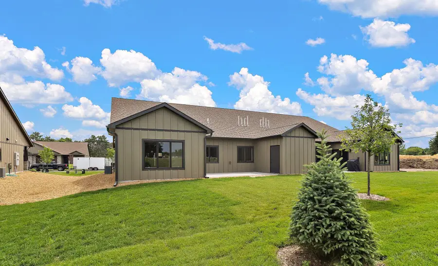 1043 Legend Lane, River Falls, WI 54022 - #2