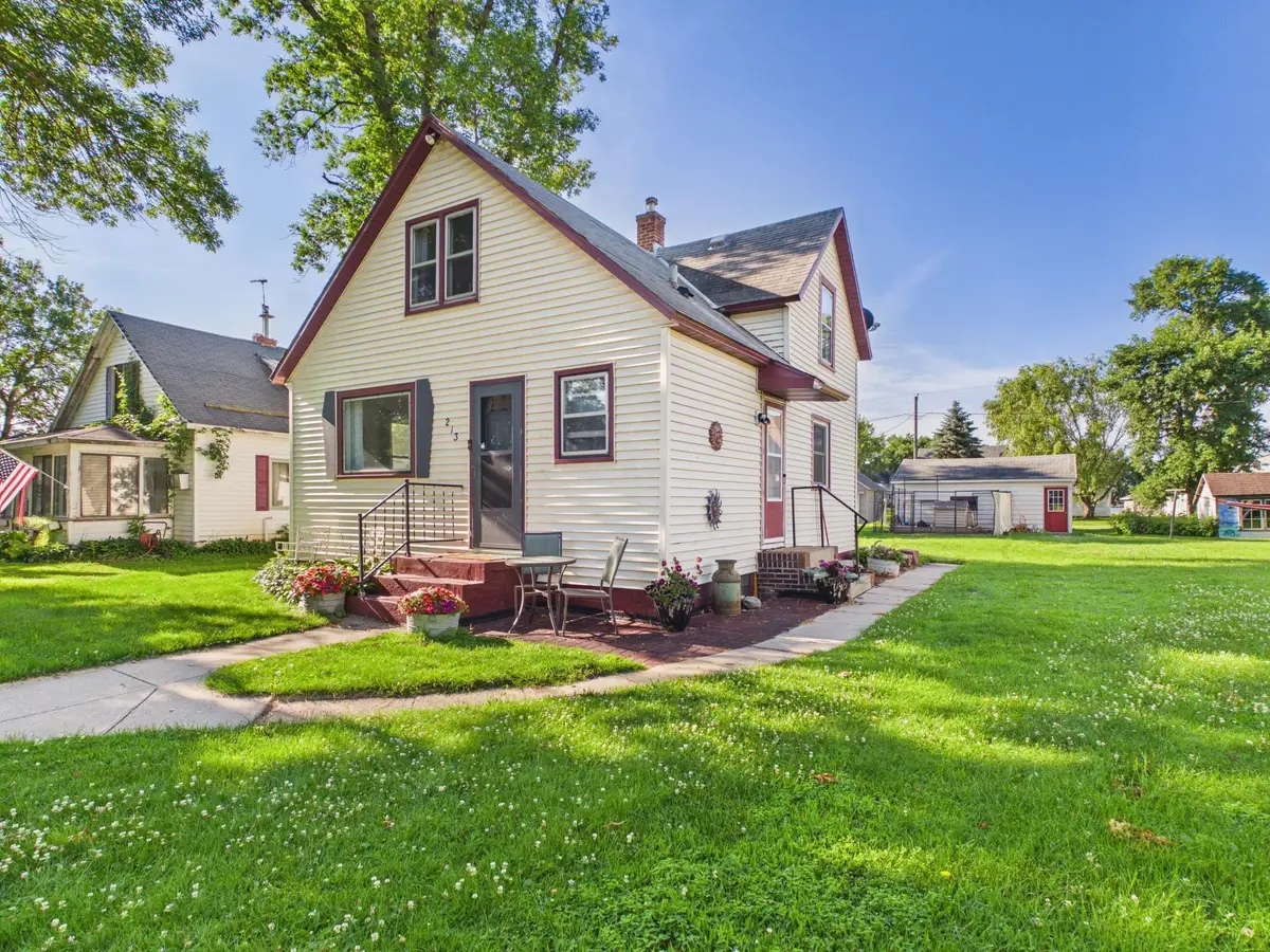 213 E 4th Street, Cyrus, MN 56381 - #1