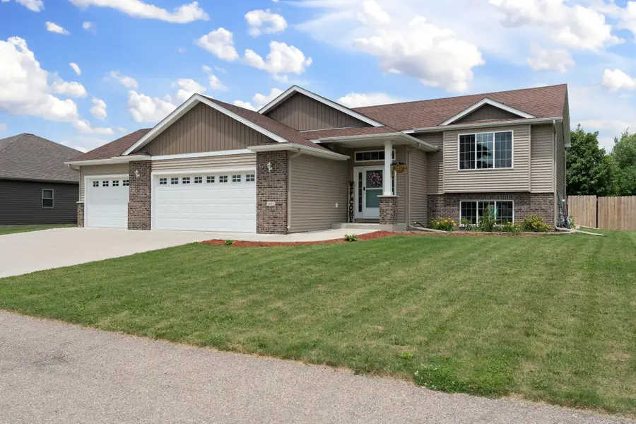 2011 12th Avenue Ne, Austin, MN 55912 - #2