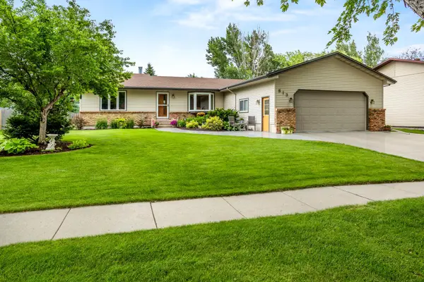 813 8th Street E, West Fargo, ND 58078