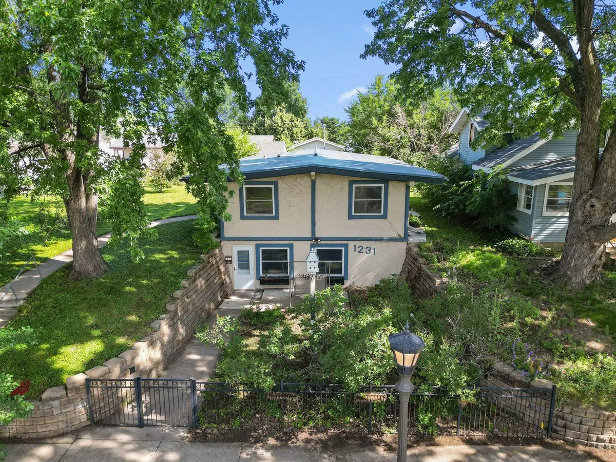 1231 Hewitt Avenue, Saint Paul, MN 55104 - #1