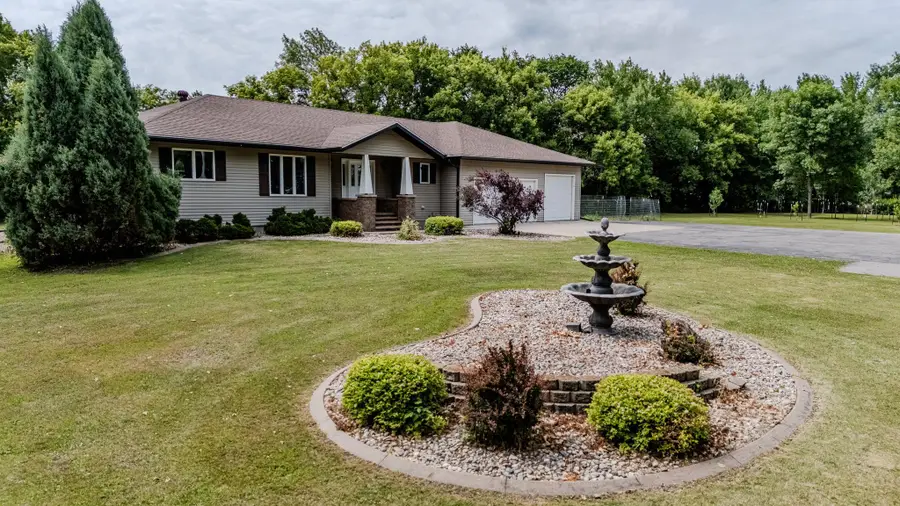 6409 County Road 17 S, Horace, ND 58047 - #2