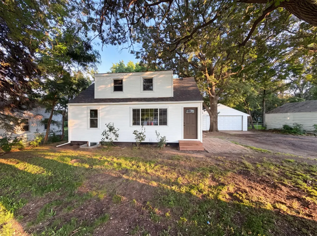 2084 Hillview Road, Mounds View, MN 55112 - #1