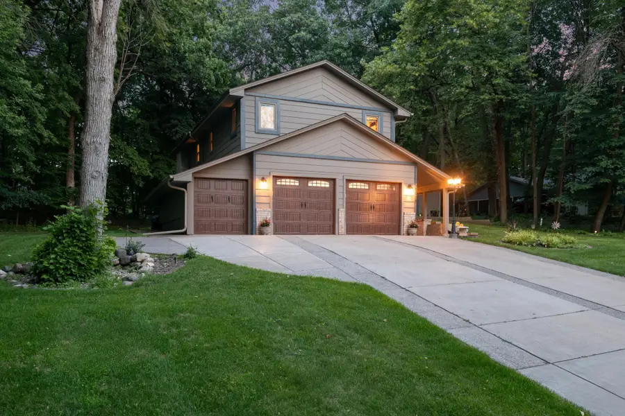 2009 Indian Road W, Minnetonka, MN 55305 - #3