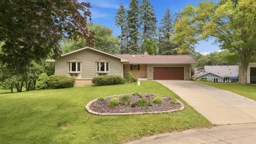 1527 E Windemere Circle Ne, Fridley, MN 55421 - #2