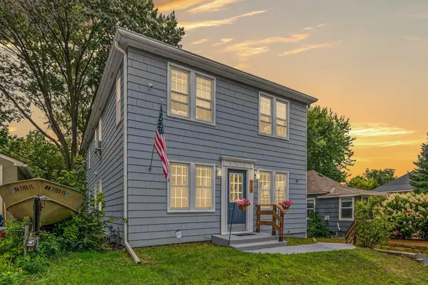 60 Grove Street, Mahtomedi, MN 55115