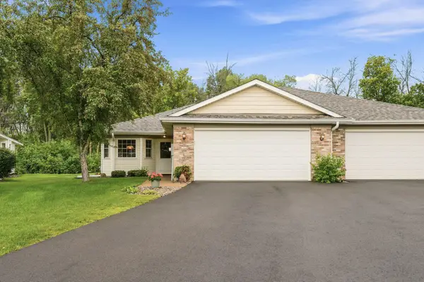 3640 Gershwin Circle N, Oakdale, MN 55128