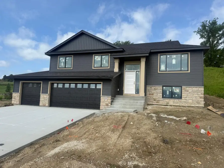 610 Mulligan Drive, Zumbrota, MN 55992 - #2