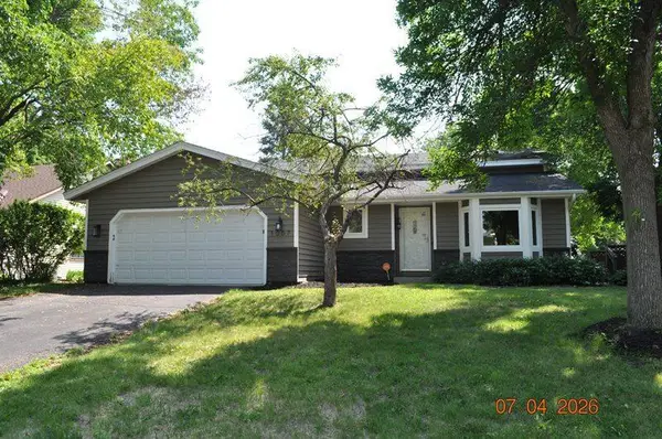 1007 Briar Creek Road, Eagan, MN 55123