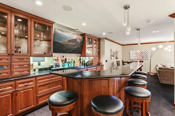 12250 Lakeview Drive N, Maple Grove, MN 55369