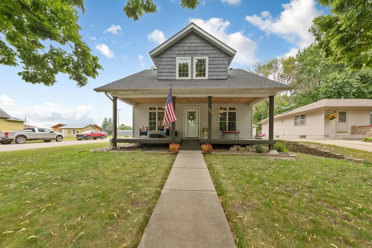 203 4th Avenue Nw, Lonsdale, MN 55046 - #1
