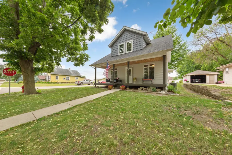 203 4th Avenue Nw, Lonsdale, MN 55046 - #3