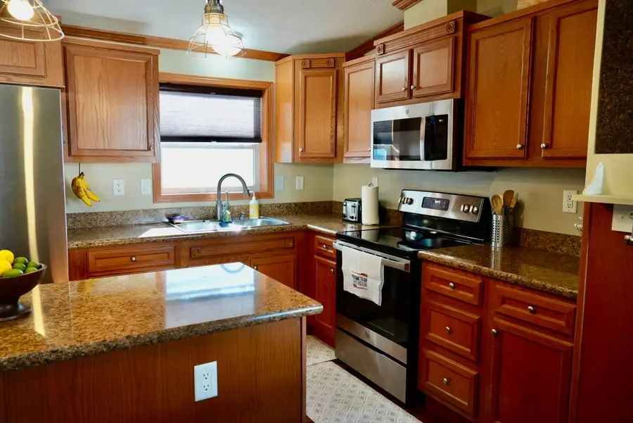 108 S 1st St. #11, Elysian, MN 56028 - #3