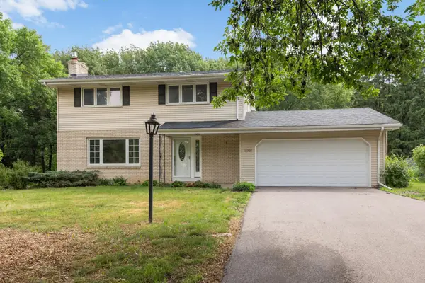 10928 London Drive, Burnsville, MN 55337