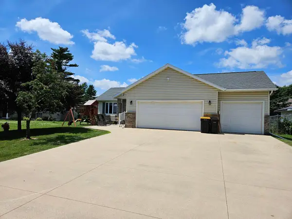 712 Mlinar Avenue, Spring Valley, MN 55975