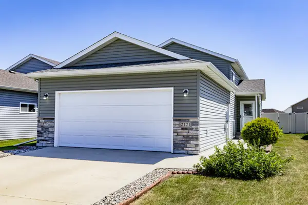 2121 10th Street W, West Fargo, ND 58078