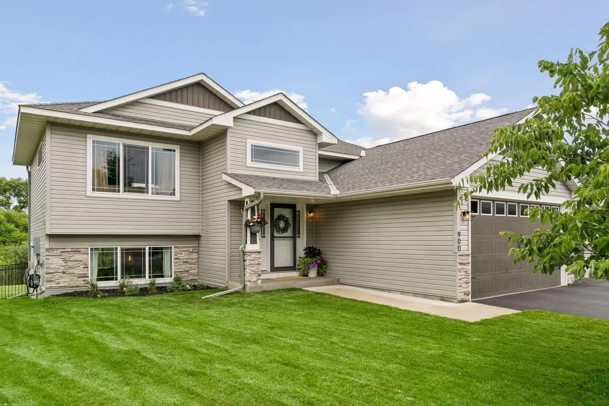 900 Winsome Way Ne, Isanti, MN 55040 - #1
