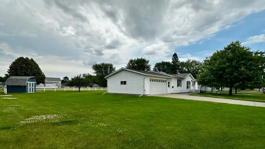 800 Montana Avenue, Benson, MN 56215 - #2