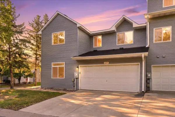 537 Woodduck Drive #F, Woodbury, MN 55125