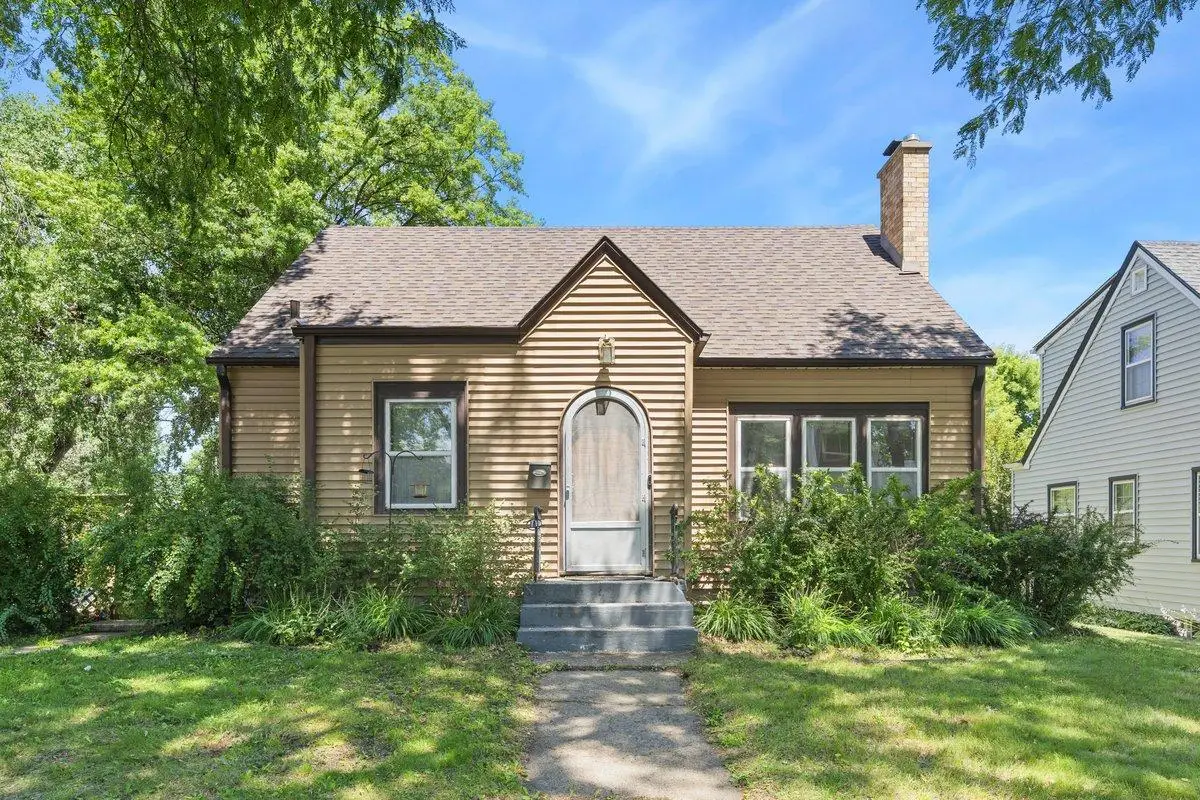 71 Wyoming Street E, Saint Paul, MN 55107 - #1