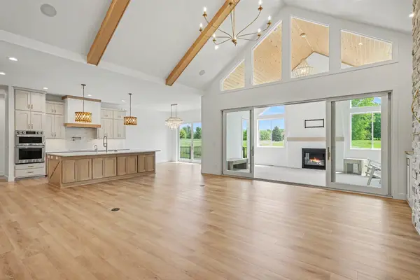 7767 Prairie Grass Pass, Prior Lake, MN 55372