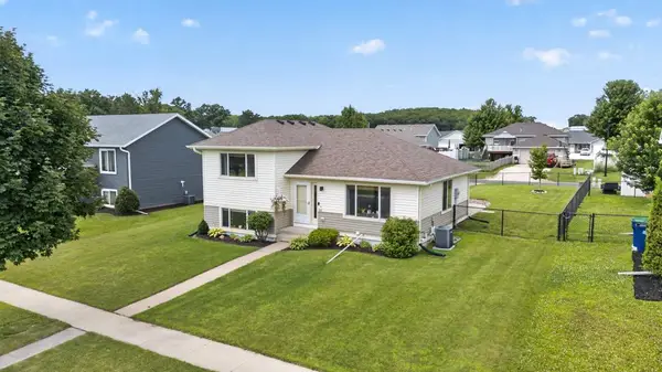 522 Brook Avenue, Saint Charles, MN 55972