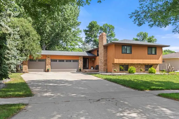 2101 26th Avenue S, Fargo, ND 58103