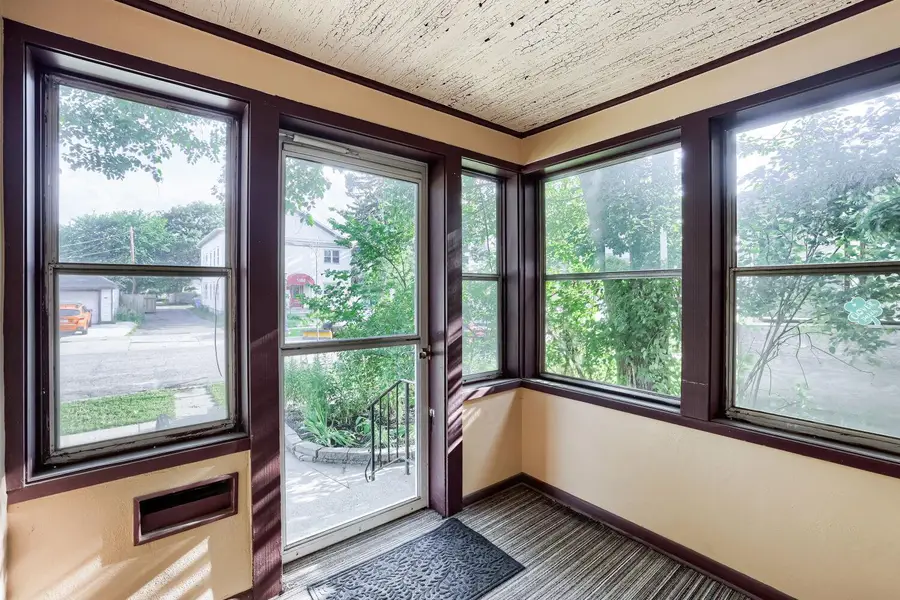1549 Edmund Avenue, Saint Paul, MN 55104 - #3
