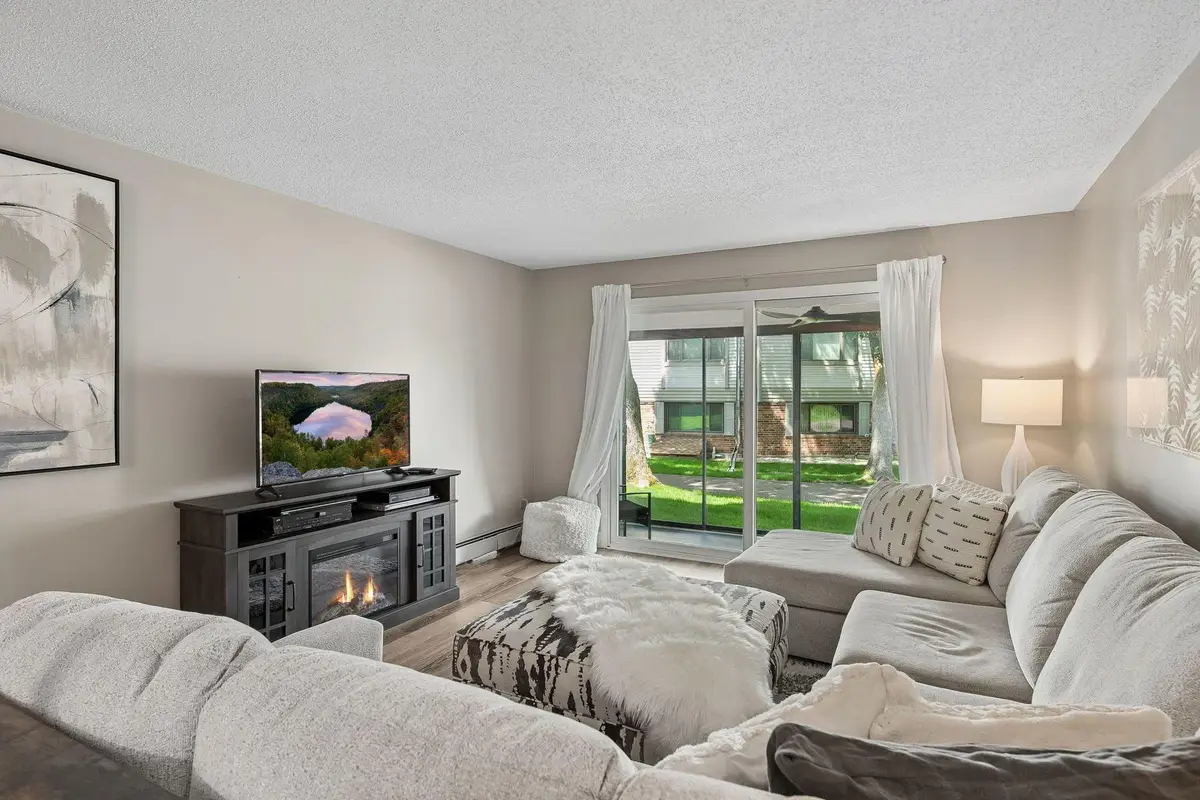 10540 43rd Avenue N #103, Plymouth, MN 55442 - #1