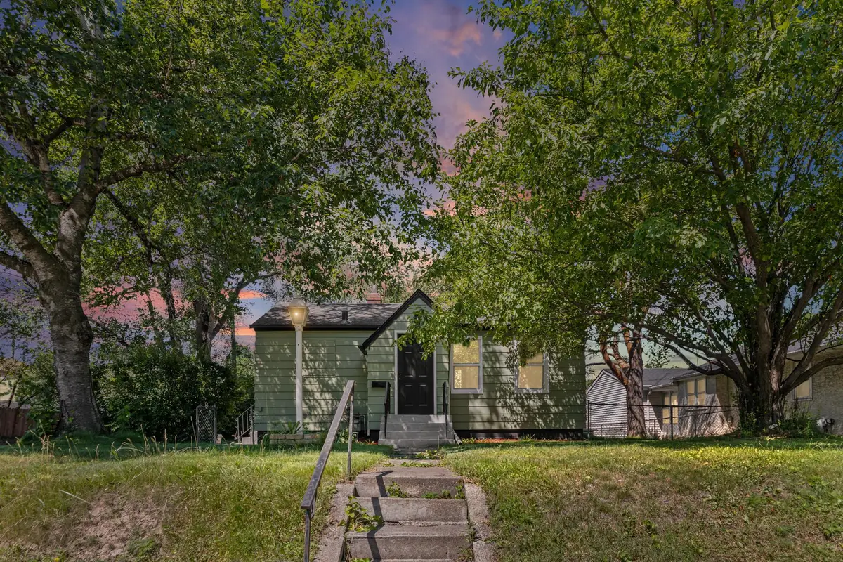 621 White Bear Avenue N, Saint Paul, MN 55106 - #1