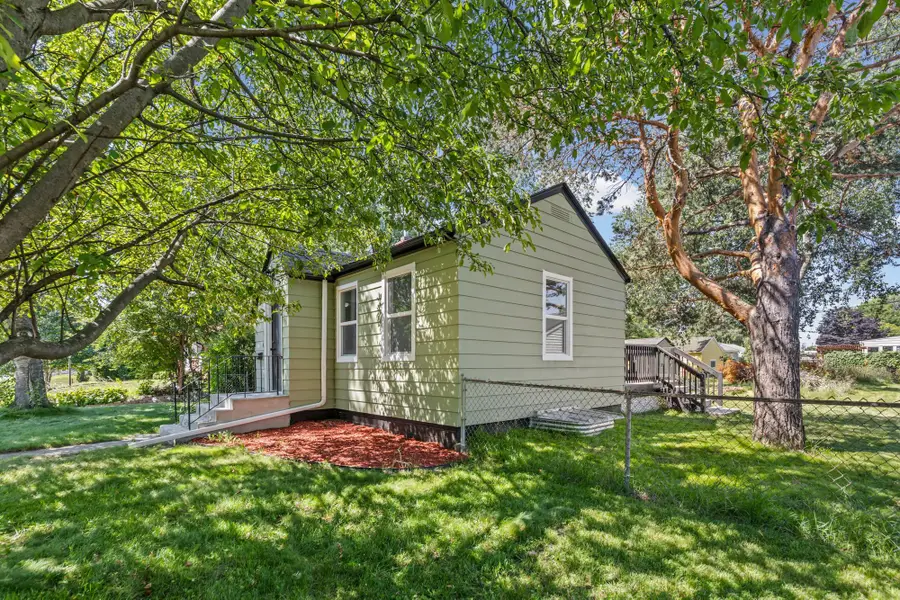 621 White Bear Avenue N, Saint Paul, MN 55106 - #2
