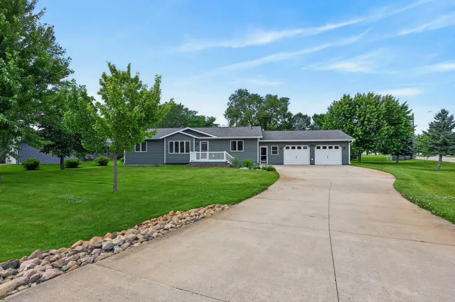 704 Lincoln Avenue Sw, Wadena, MN 56482 - #2