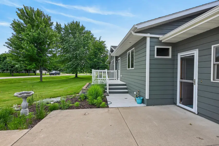 704 Lincoln Avenue Sw, Wadena, MN 56482 - #3