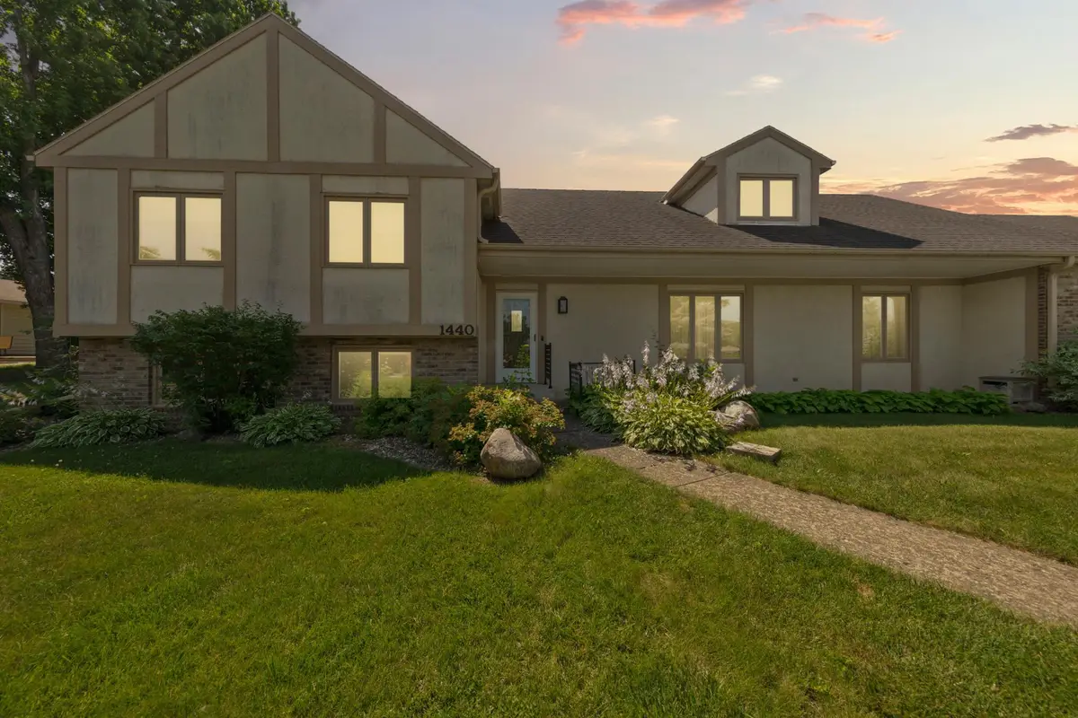 1440 Sunset Drive Sw, Owatonna, MN 55060 - #1
