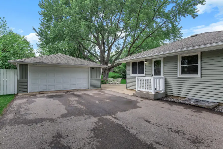8758 Hamlet Avenue S, Cottage Grove, MN 55016 - #2